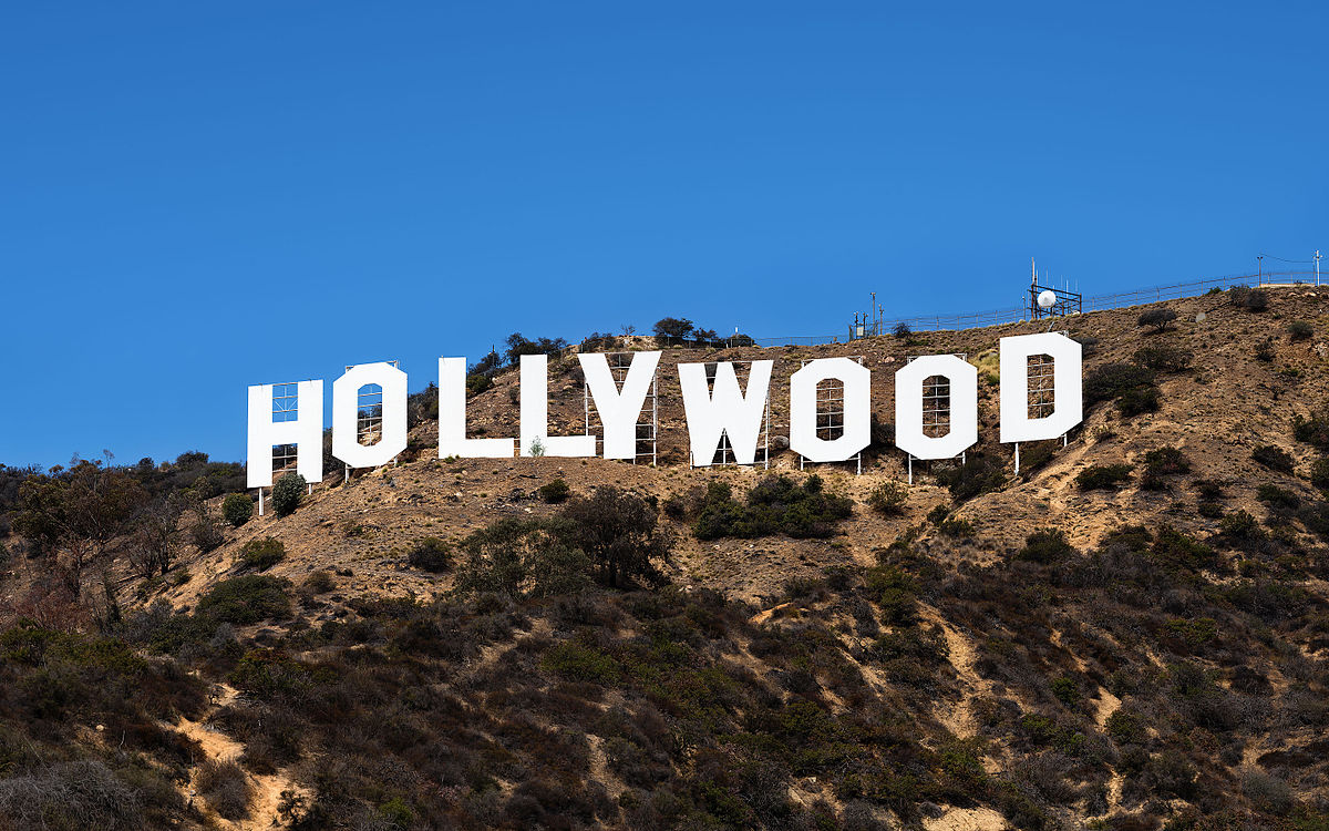 Les lettres 'Hollywood' en vente sur Internet !