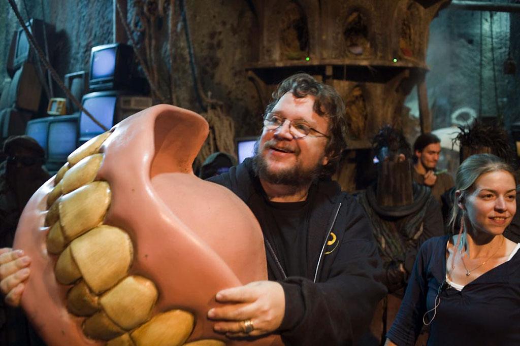 Guillermo del Toro lance le D-bat
