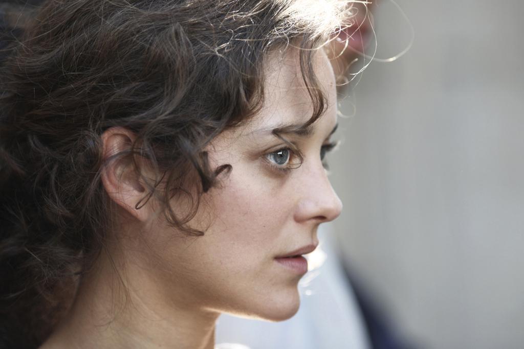 Maud Fontenoy et Marion Cotillard parlent d'océans aux collégiens