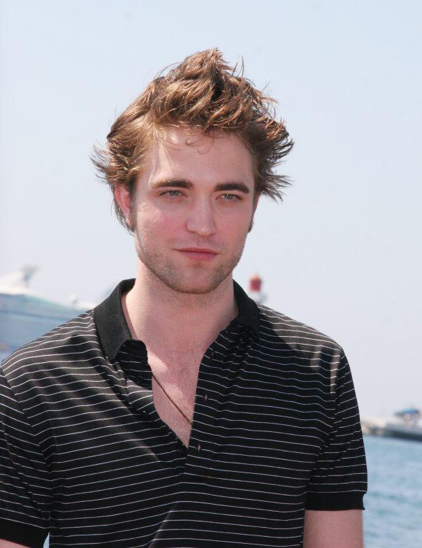 Matt Damon et Robert Pattinson remettront les Golden Globes 2011