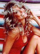 Le maillot de bain rouge de Farrah Fawcett entre au musée à Washington