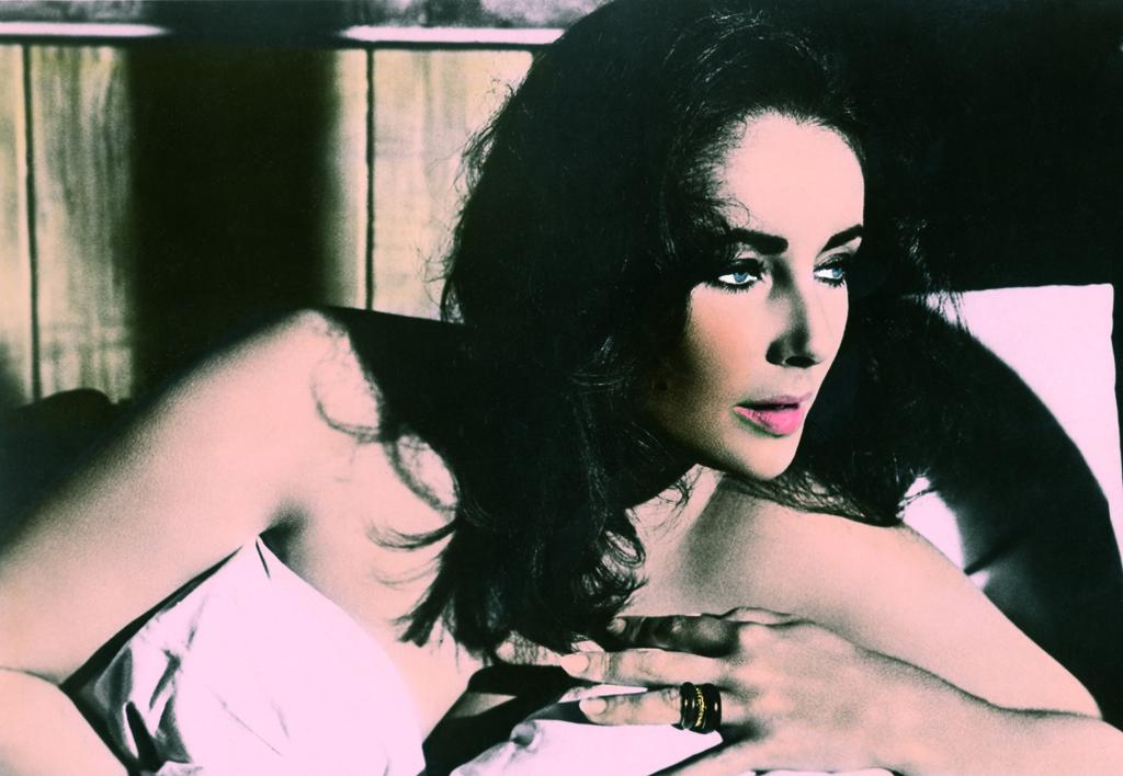 Hommage du monde artistique britannique à Elizabeth Taylor