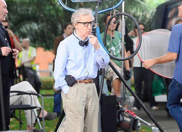 Woody Allen verrait bien Nicolas Sarkozy 'dans un rôle à la Bogart'