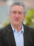De Niro, président du jury taiseux, pressé de s'enfermer en salle obscure