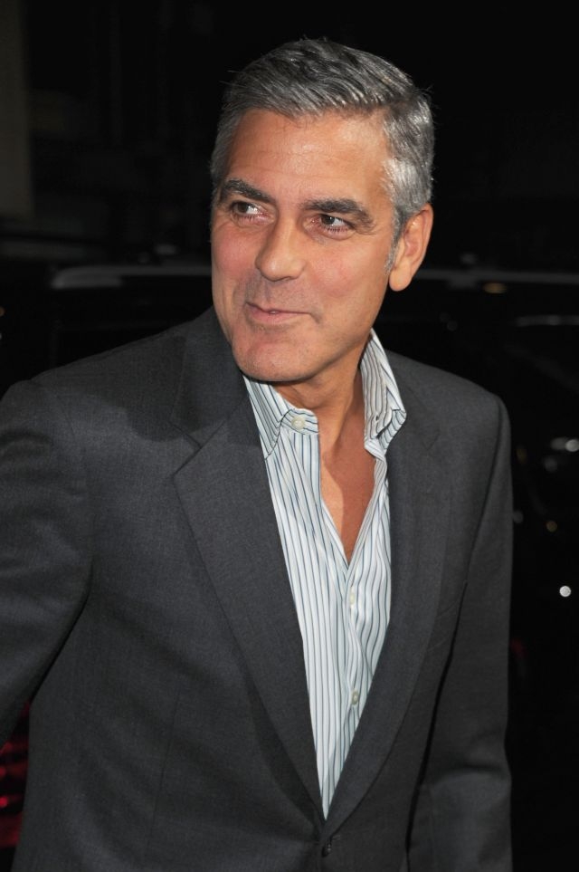 Obama fait durer le plaisir avec Clooney au basket