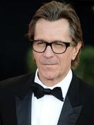 Gary Oldman a une dent contre les sportifs-acteurs (vidéo)