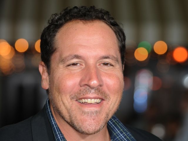 Jon Favreau passe d'Iron Man à la chanson