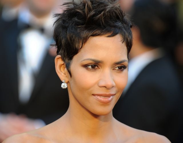 Halle Berry légèrement blessée à la tête lors d'un tournage