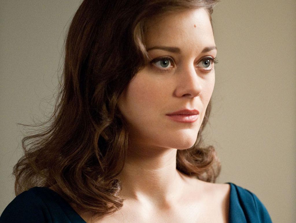 Marion Cotillard moquée pour sa prestation dans Batman (vidéo)