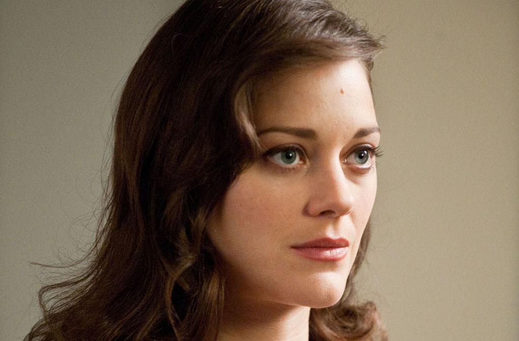 Marion Cotillard incarne Jeanne d'Arc au Bûcher pour le web