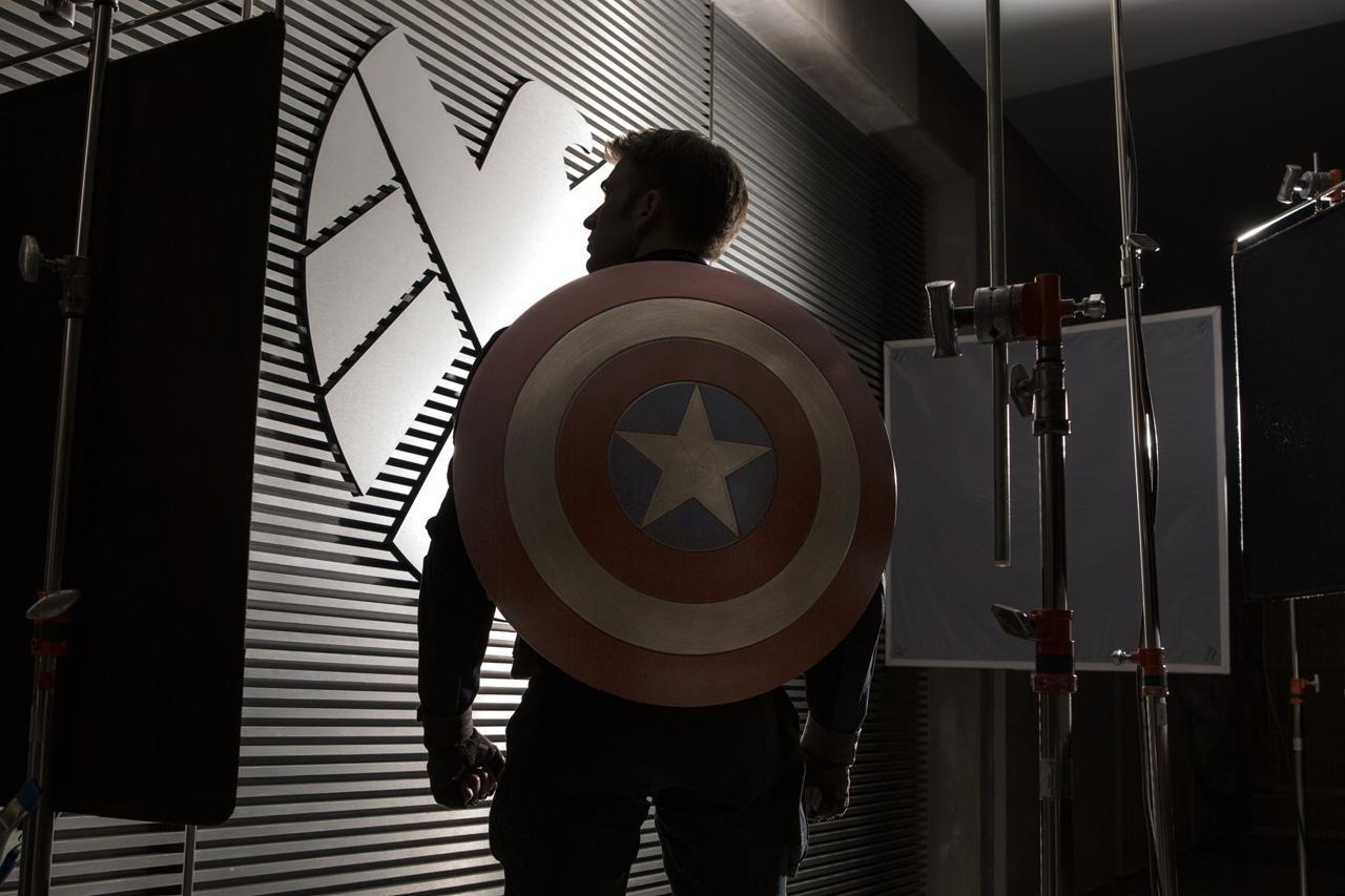 1ères photos pour les retours de Captain America et 300