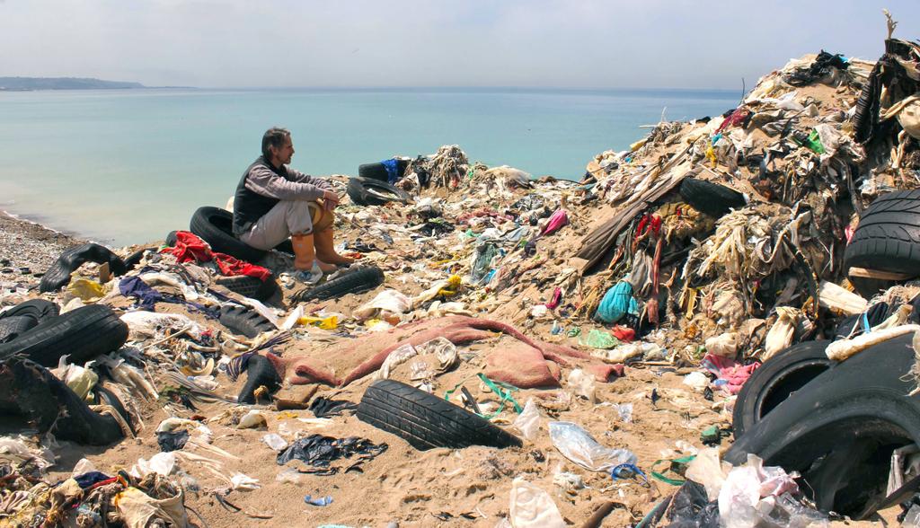 Trashed : Jeremy Irons vient à l'Assemblée défendre son combat contre les déchets