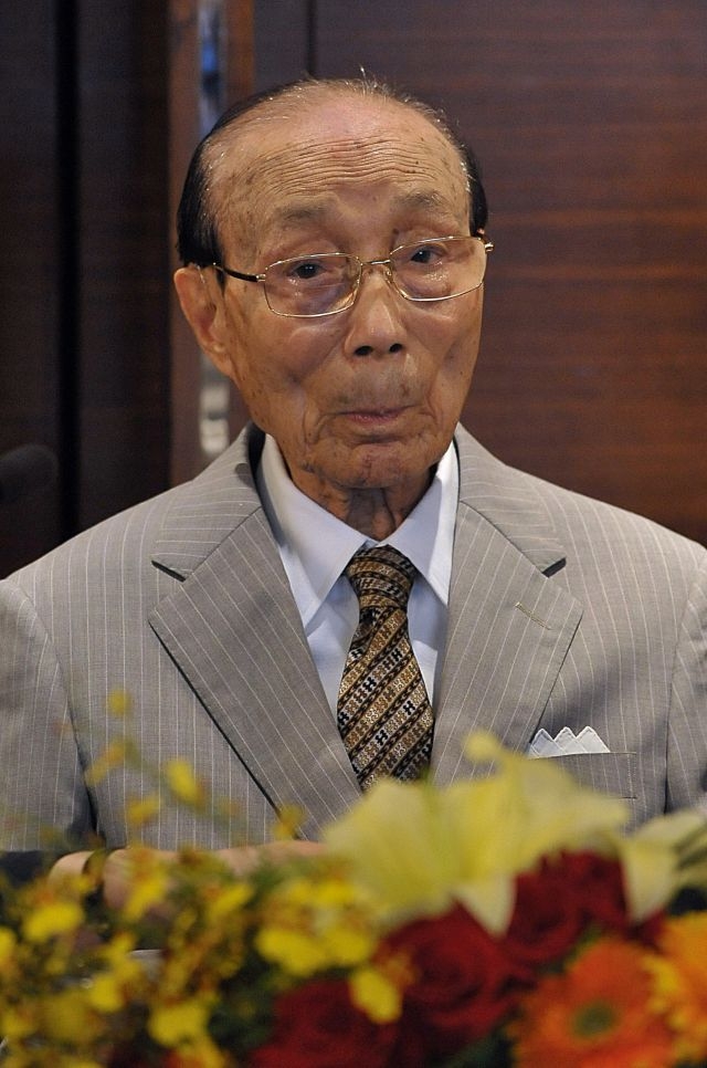 Mort à 106 ans de Run Run Shaw, producteur légendaire de Hong Kong