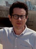 Star Wars Vll : J.J. Abrams dévoile le nouveau X-Wing (Vidéo)