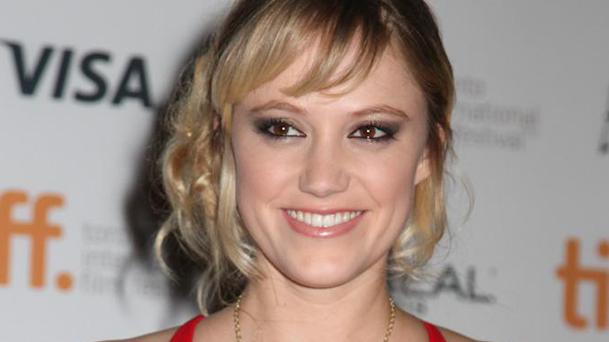 La star d'It Follows dans Independence Day 2