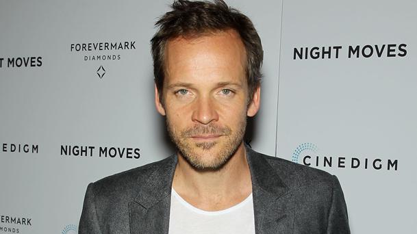 Peter Sarsgaard sera Robert Kennedy face à Natalie Portman !