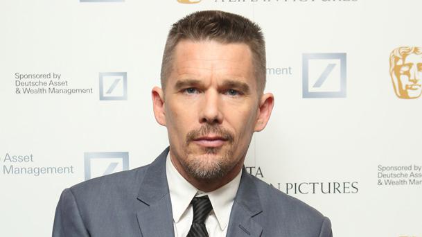 « Il parle sans arrêt » : Ethan Hawke balaie les critiques de Quentin Tarantino contre Paul Dano