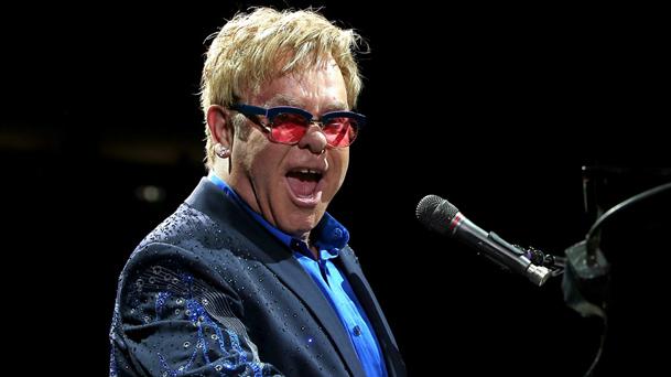 Kingsman 2 : Elton John pourrait être de la partie !