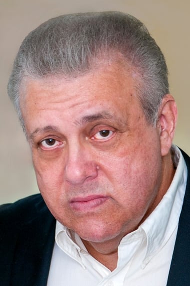 Vic Polizos