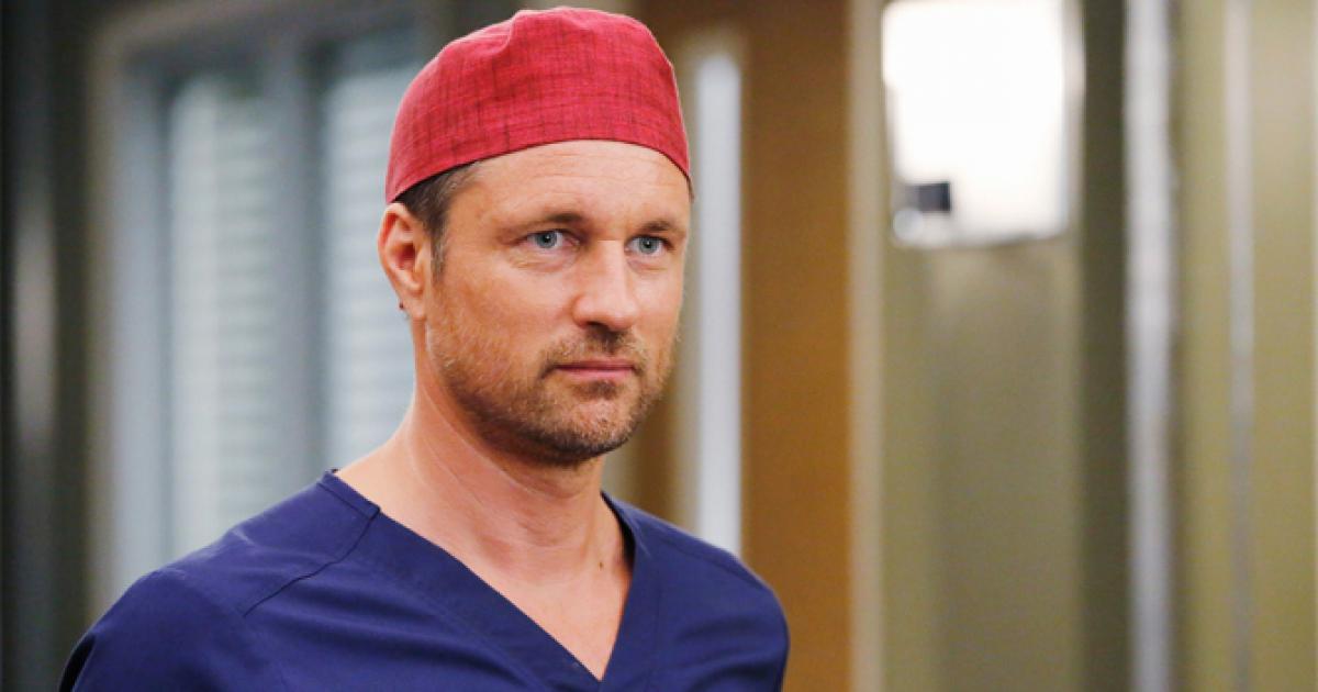Grey's Anatomy : Le Dr Riggs est-il le nouveau Dr Mamour ?