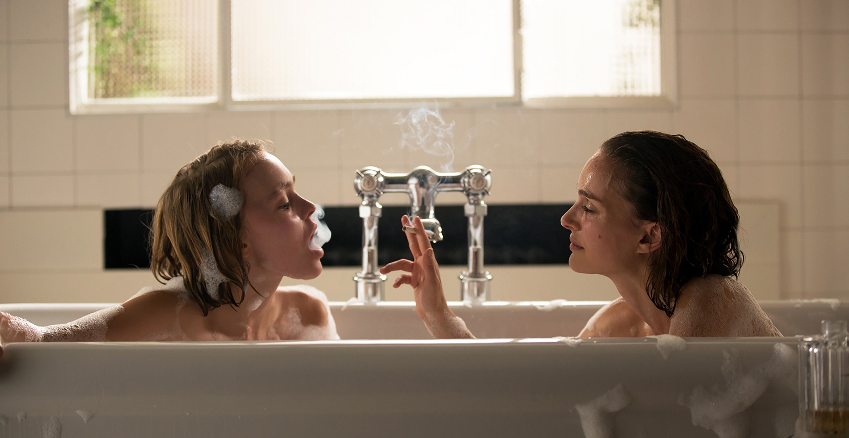 Planetarium : Natalie Portman et Lily-Rose Depp complices dans la première bande-annonce