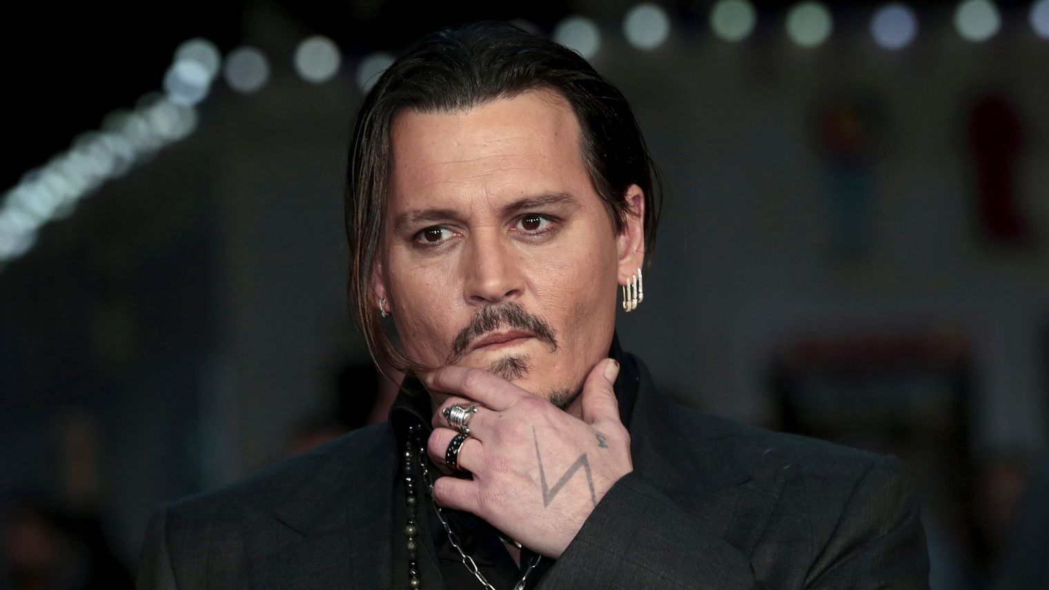 Les Animaux Fantastiques : Johnny Depp incarnera un grand sorcier