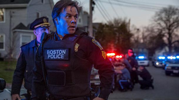 Traque à Boston : Mark Wahlberg sous tension dans le premier extrait