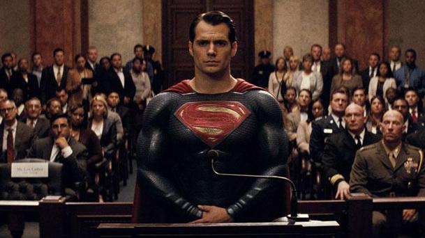 Superman : Zack Snyder explique pourquoi il a choisi Henry Cavill