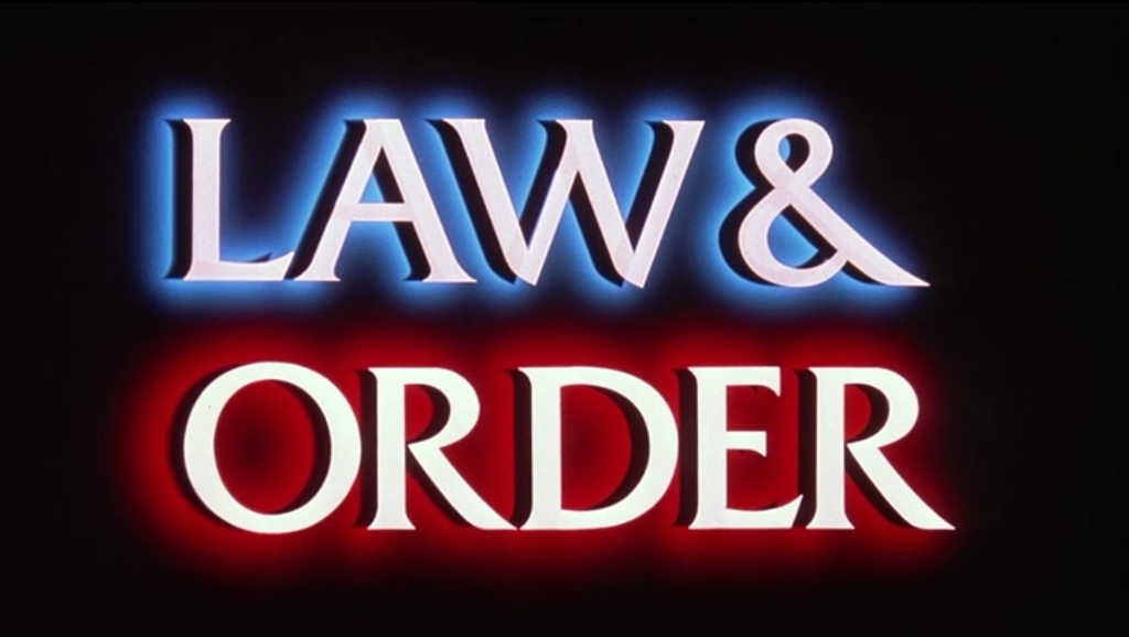 Law and Order True Crime : Edie Falco dans la nouvelle série de Dick Wolf