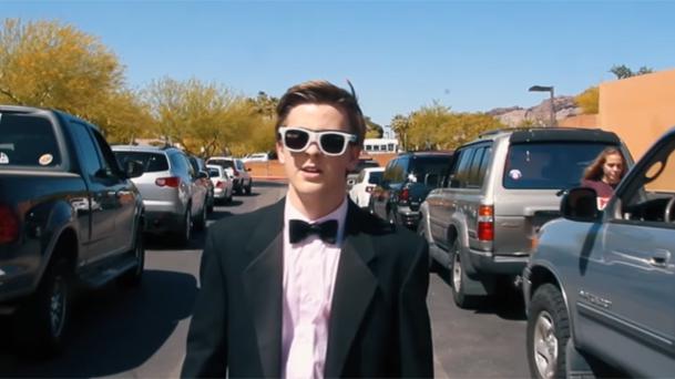 Emma Stone fait un joli cadeau au lycéen qui l’avait invitée au bal