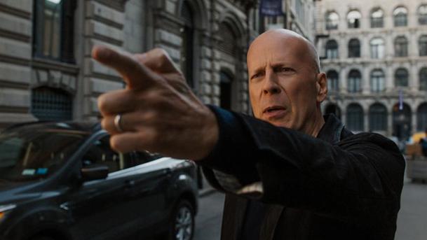 Premier aperçu de Bruce Willis dans le nouveau film d'Eli Roth