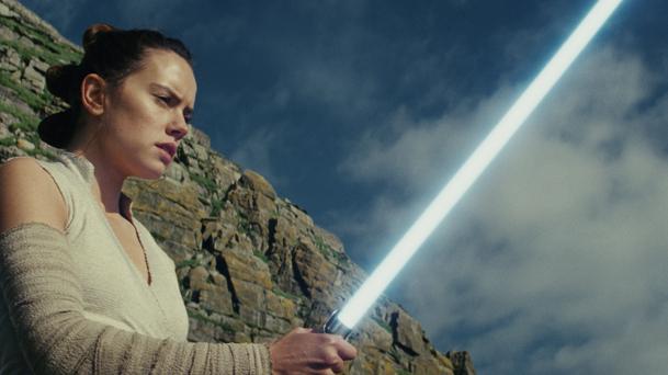 Star Wars : Les Derniers Jedi passe la barre du milliard de dollars de recettes