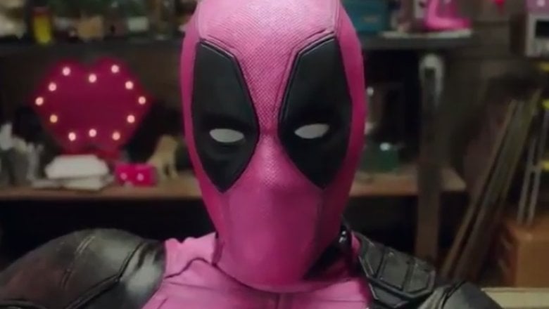 Pourquoi le nouveau costume de Deadpool est-il rose ?