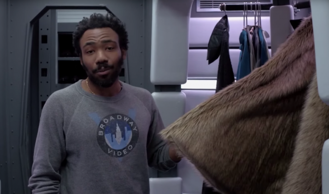 Star Wars : Donald Glover nous présente le Faucon Millenium de Solo