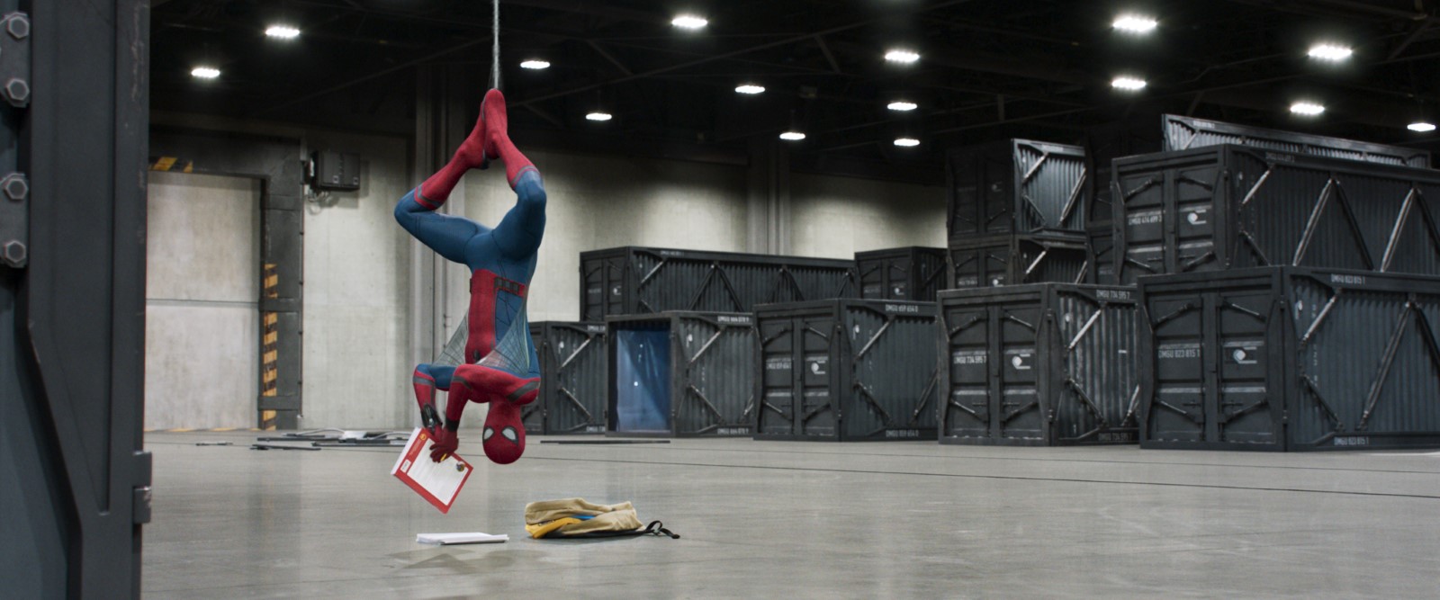 Spider-Man : Tom Holland révèle le titre du sequel de Homecoming - CinéSéri...
