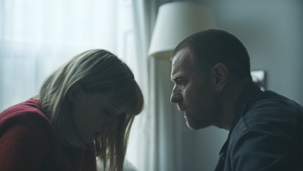 Zoe : Léa Seydoux et Ewan McGregor s'aiment dans les premières images