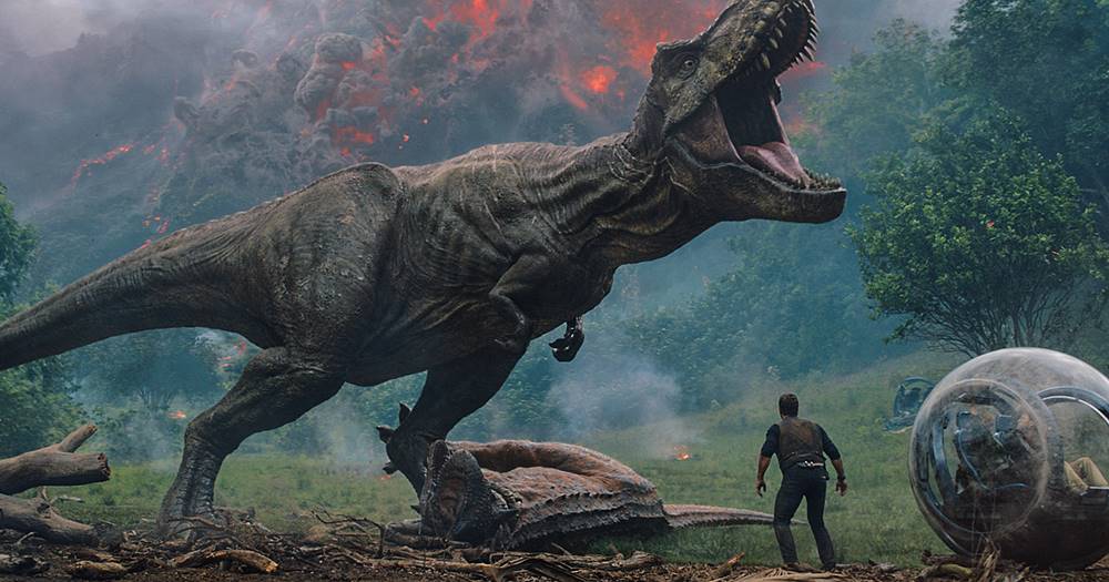 Jurassic World 2 : avalanche de dinosaures sur la nouvelle affiche