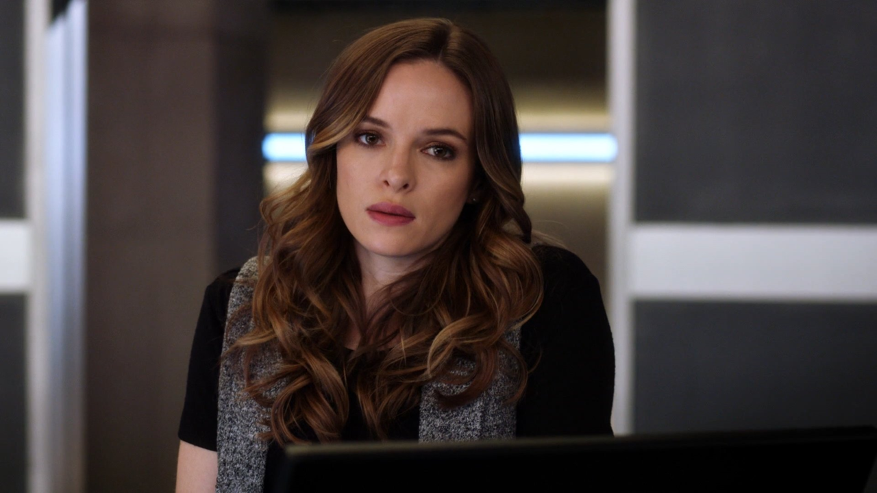 Flash saison 5 : Danielle Panabaker va passer derrière la caméra