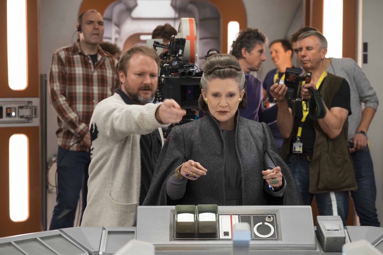 Star Wars : James Gunn défend Rian Johnson et s'en prend violemment aux fans hardcore