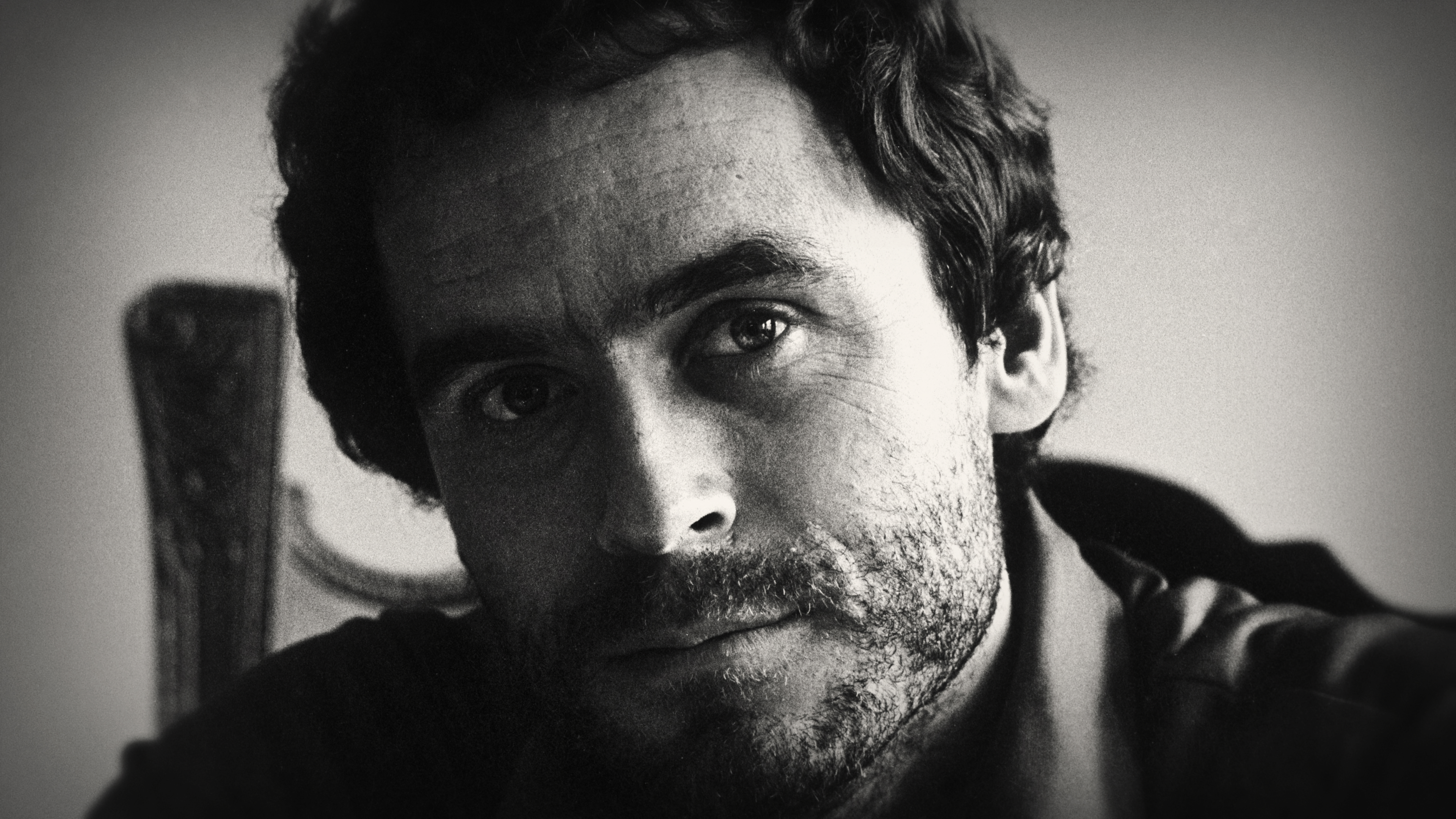 Ted Bundy : Netflix demande qu'on arrête de fantasmer sur le tueur