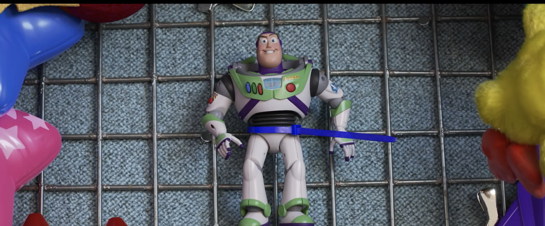 Buzz en mauvaise posture dans le teaser de Toy Story 4 (Super Bowl)