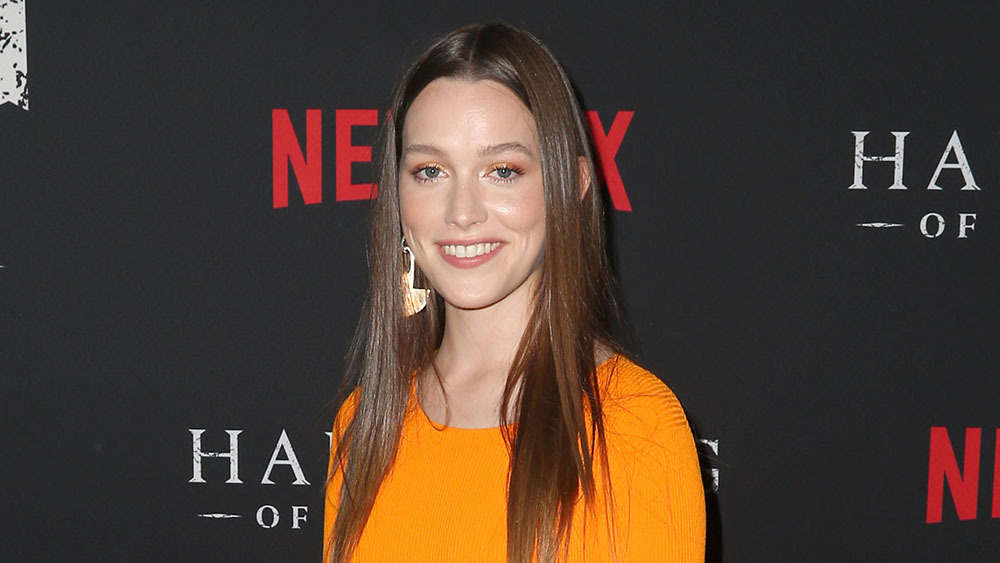 You : Victoria Pedretti rejoint le casting de la saison 2 sur Netflix