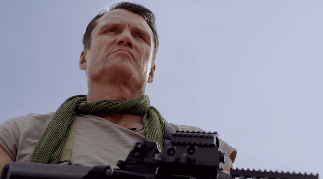 Dead Trigger : Dolph Lundgren casse du zombie dans le trailer