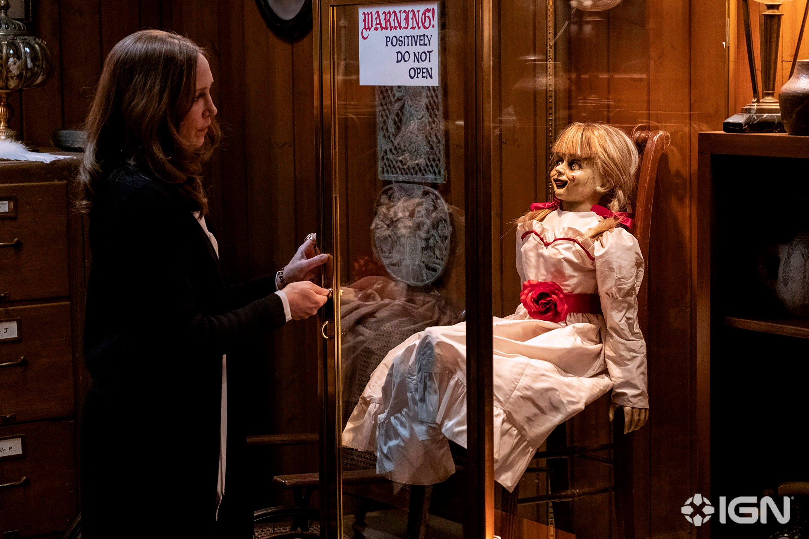 Annabelle 3 : explorez le musée occulte des Warren dans cette vidéo VR