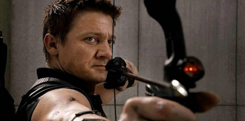 Disney+ : la série Hawkeye dévoile son générique très James Bond