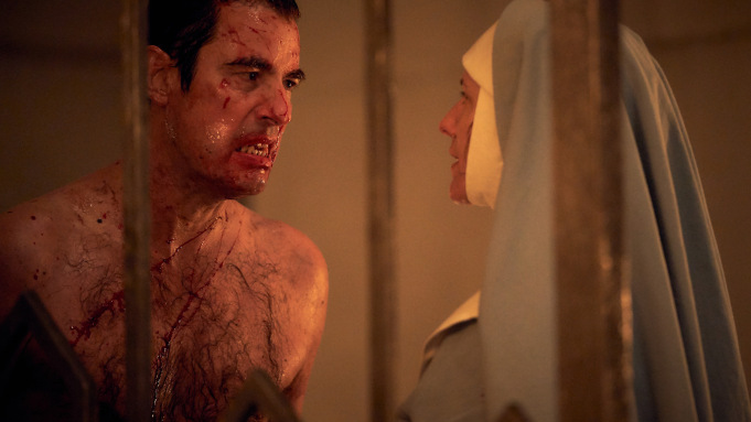 Dracula : Netflix dévoile la date de diffusion en images