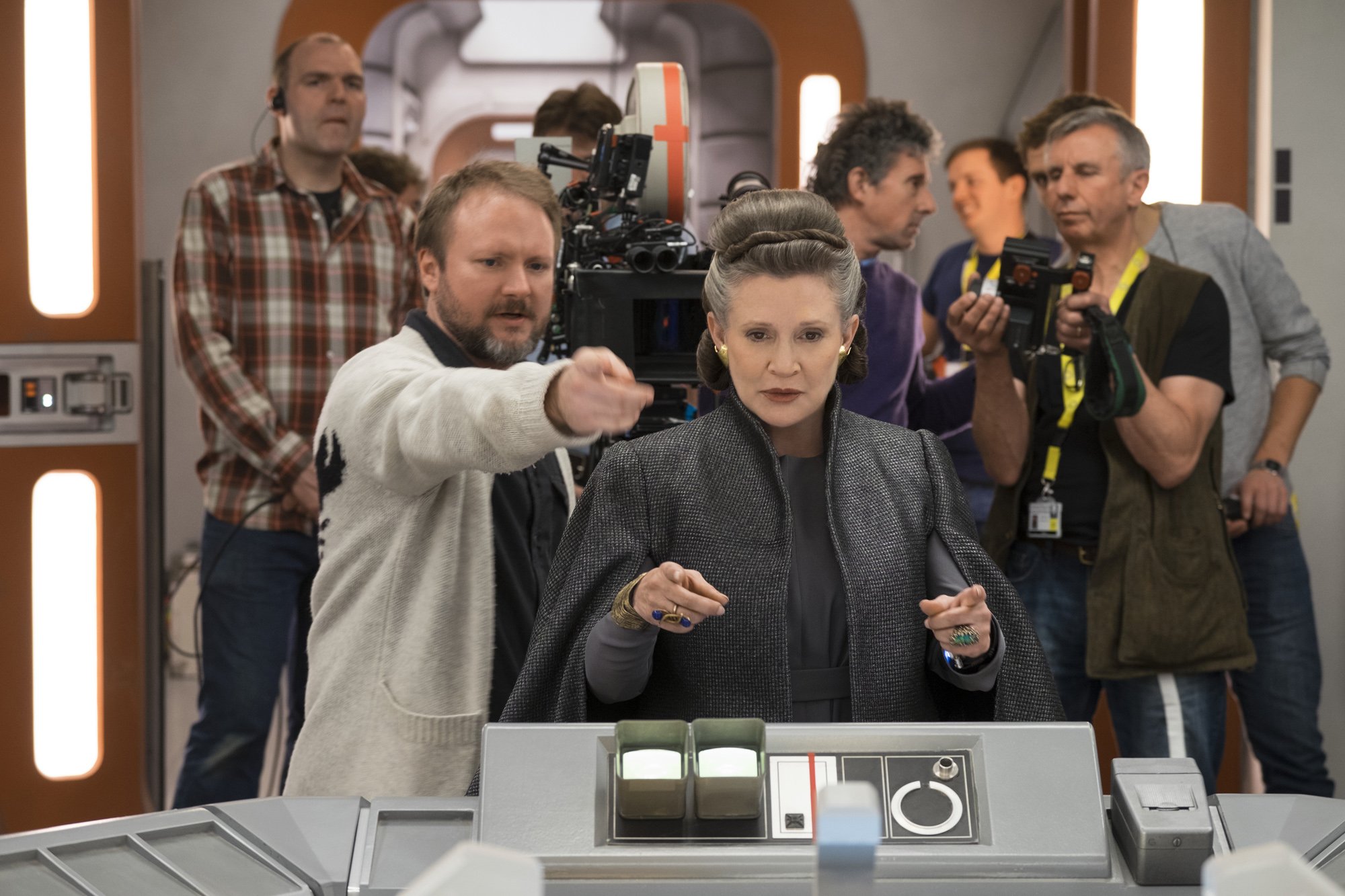 Star Wars : Rian Johnson pense qu'il ne faut pas chercher à plaire aux fans