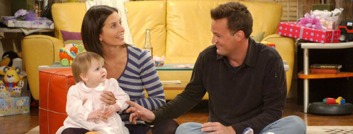 Friends : l'actrice qui jouait Emma a bien grandi et répond à une blague de Chandler