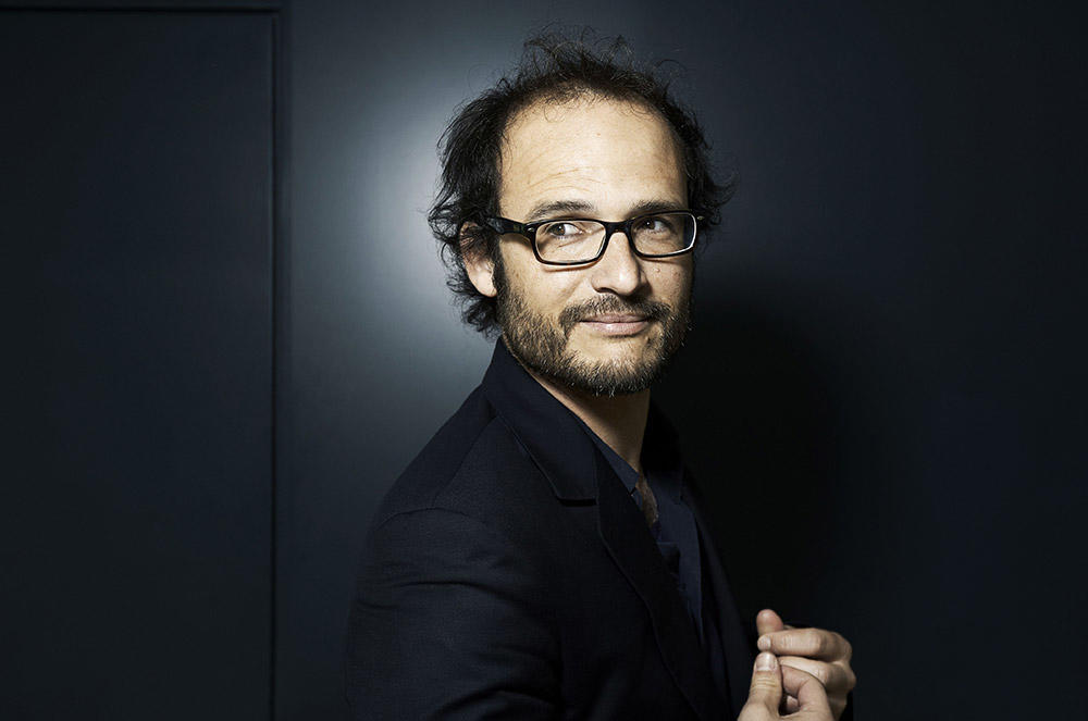 Le réalisateur Thomas Lilti (Hippocrate) reprend du service pour lutter contre l'épidémie