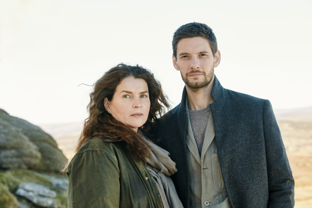 Gold Digger : Julia Ormond face à Ben Barnes dans le trailer